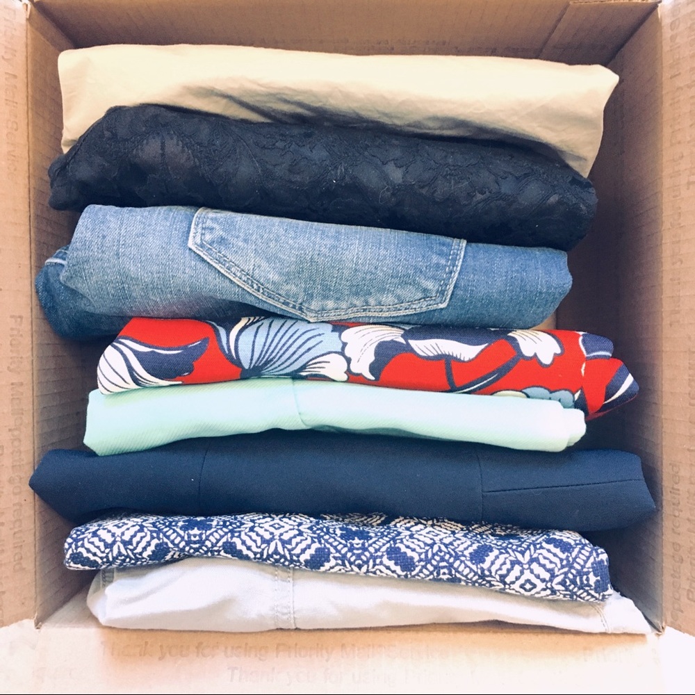 Mystery Box Lot of 6 pieces size S (also 4 and 6) 6 skirts, 1 Jean 1 pants black